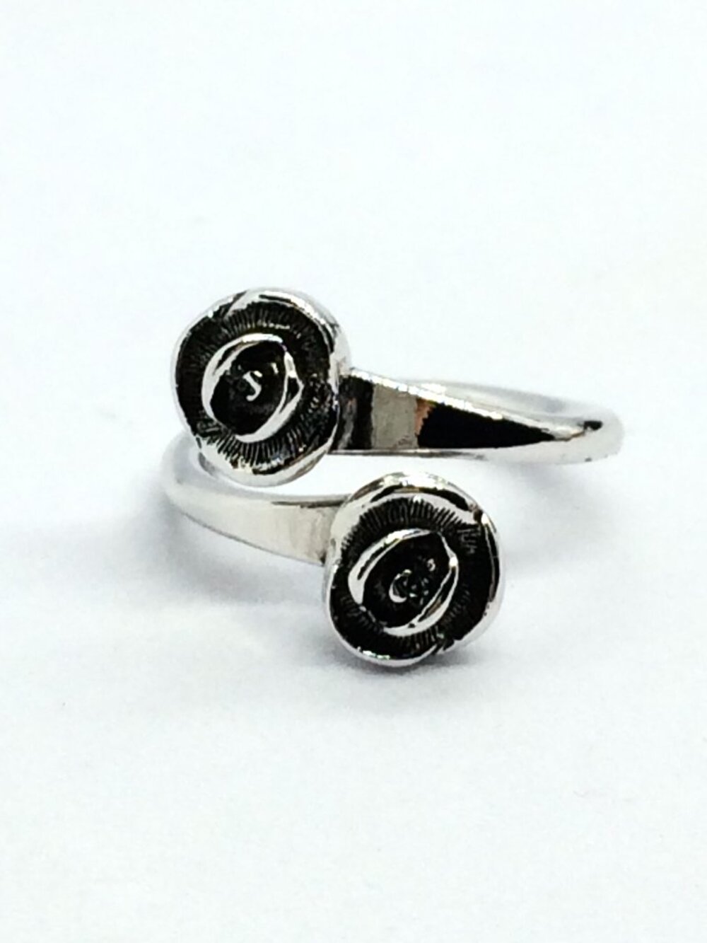 VINTAGE SARAH COVENTRY Ring Silver Tone Double Rose Bypass Floral Size 5